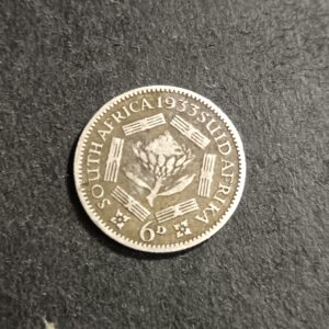 Lot 110 - 1933 silver 6 pence