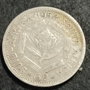 Lot 12 - 1952 silver 6 pence